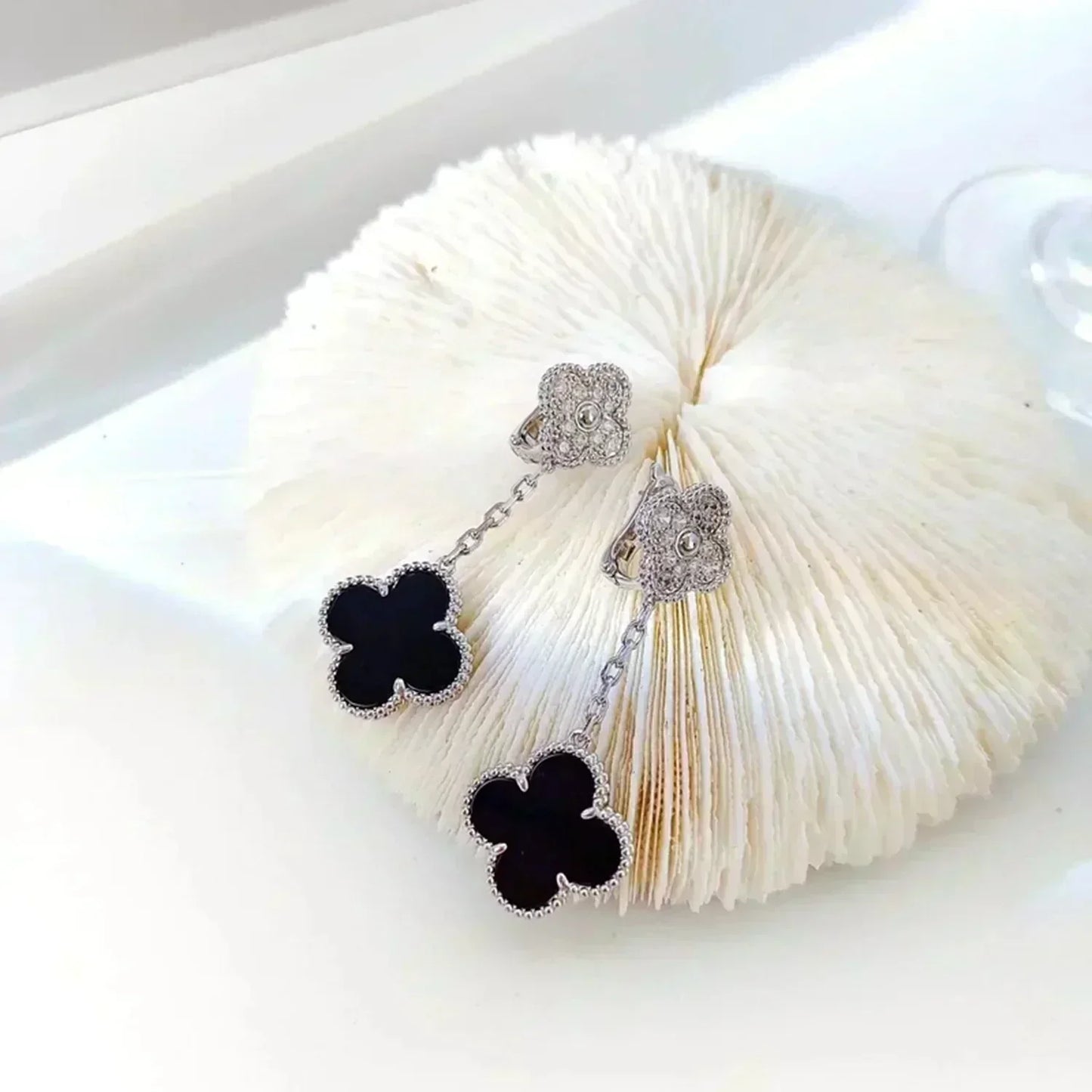 [Triumph Jewelry]CLOVER 2 MOTIFS  DIAMOND ONYX EARRINGS SILVER