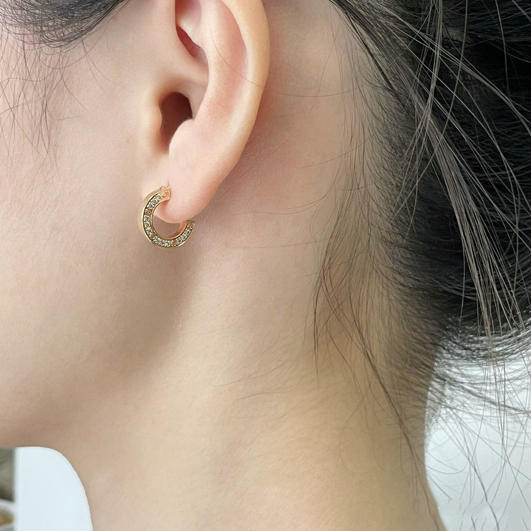 [Triumph Jewelry]LOVE DIAMOND EARRINGS