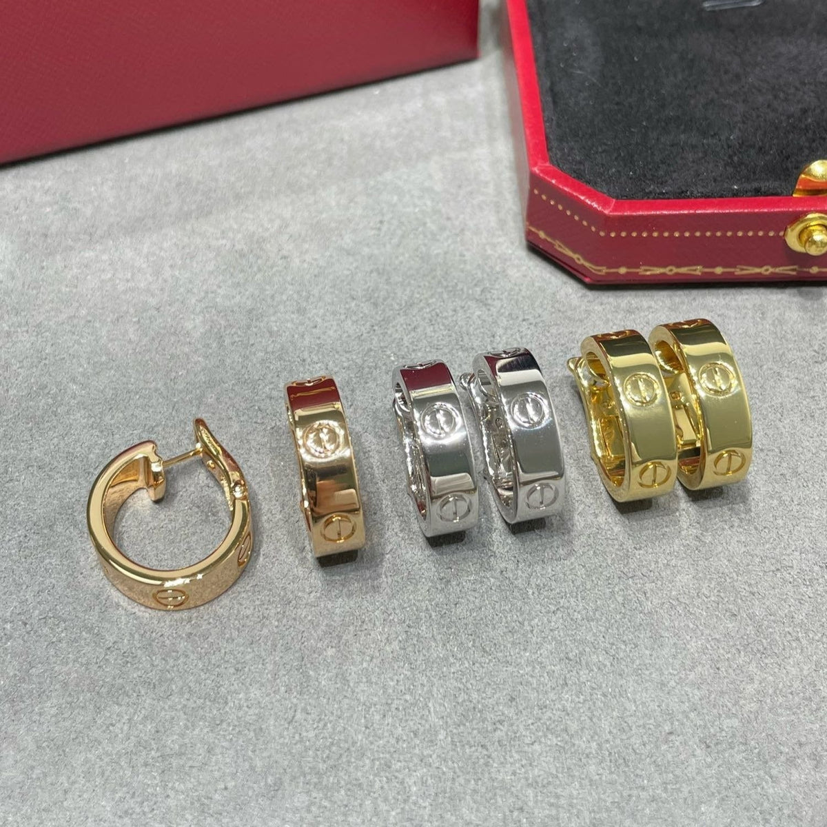 [Triumph Jewelry]LOVE 5.5MM EARRINGS