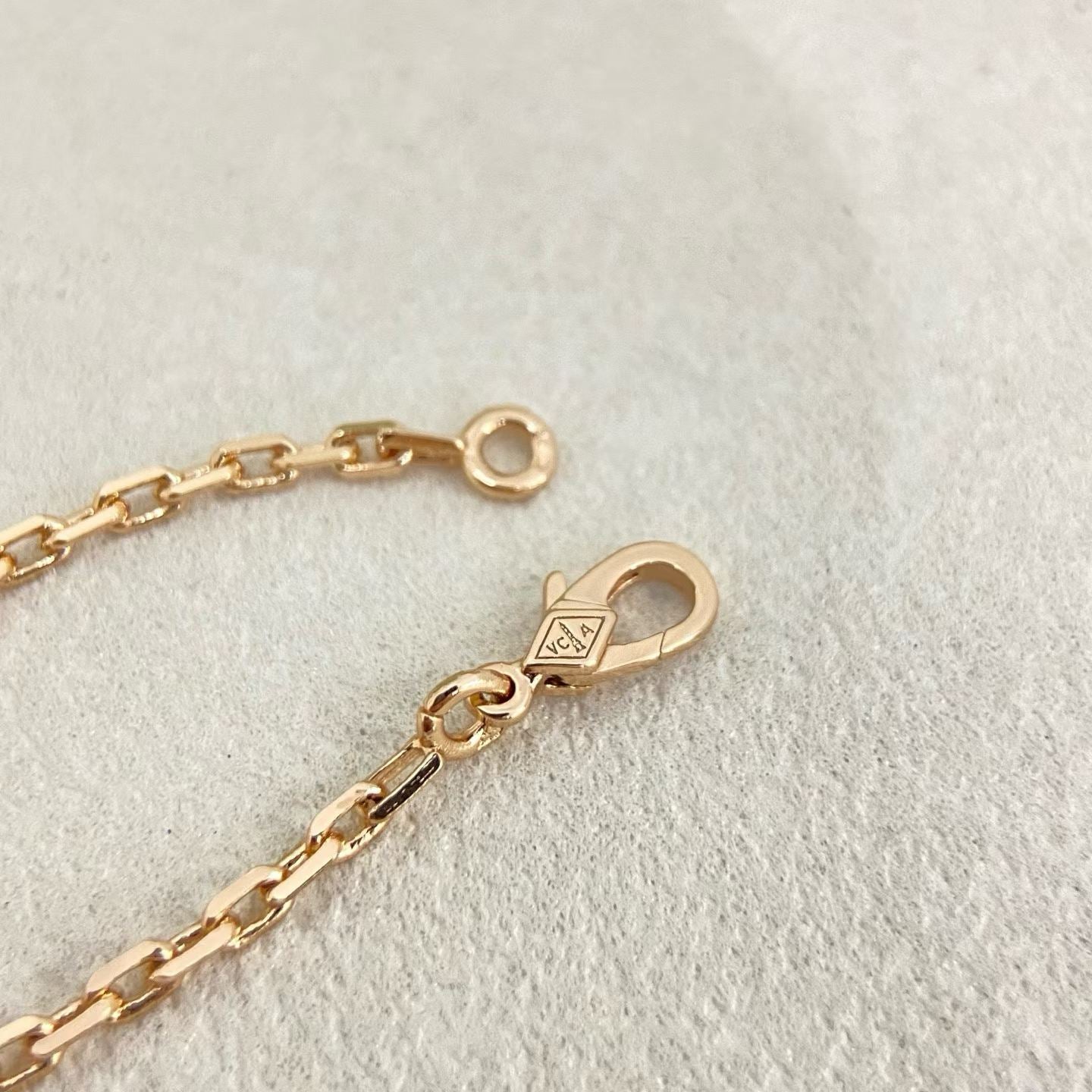 [Triumph Jewelry]ROSE QUARTZ MIXED FLOWER BUTTERFLY SWEATER CHAIN