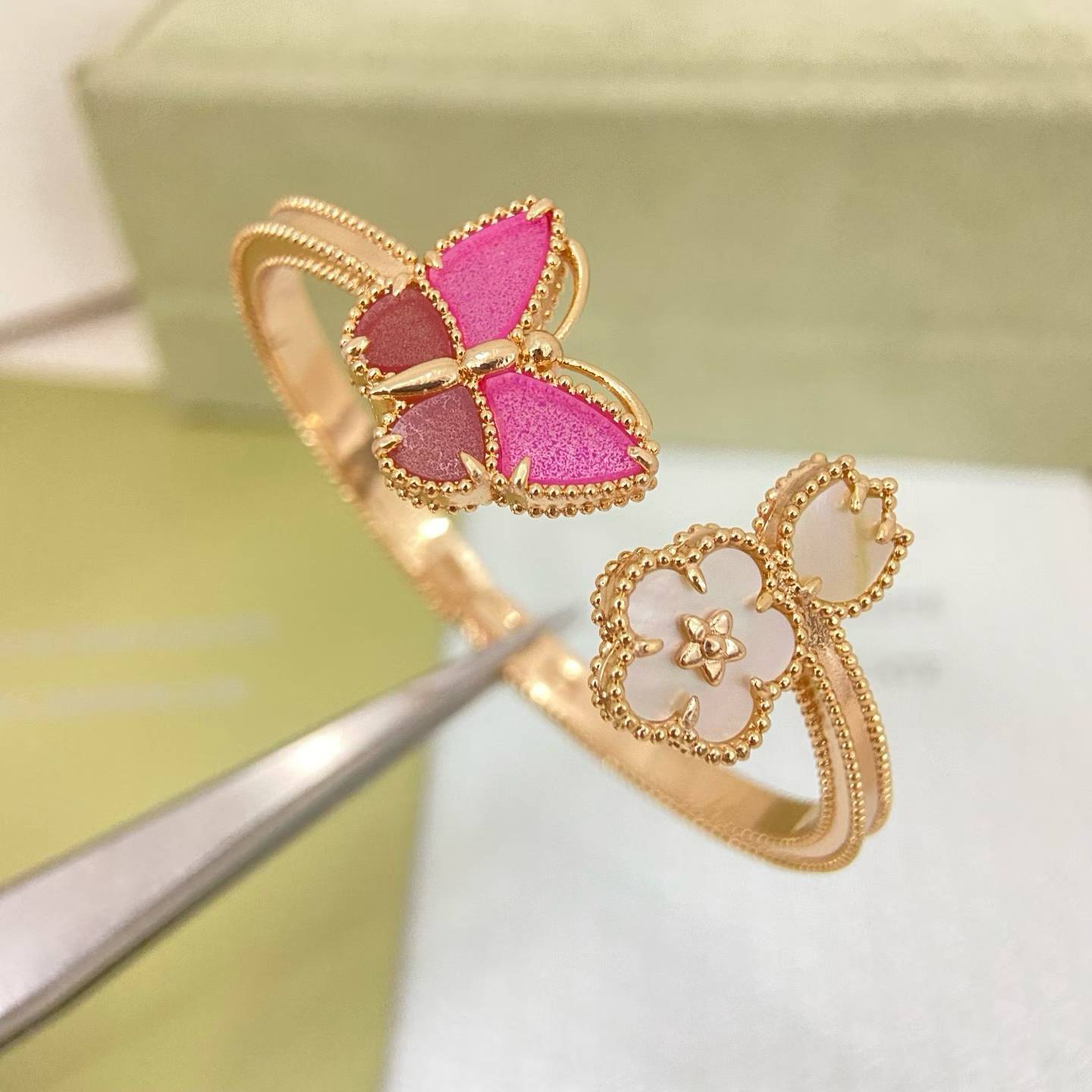 [Triumph Jewelry]ROSE QUARTZ THREE‑IN‑ONE BUTTERFLY BRACELET