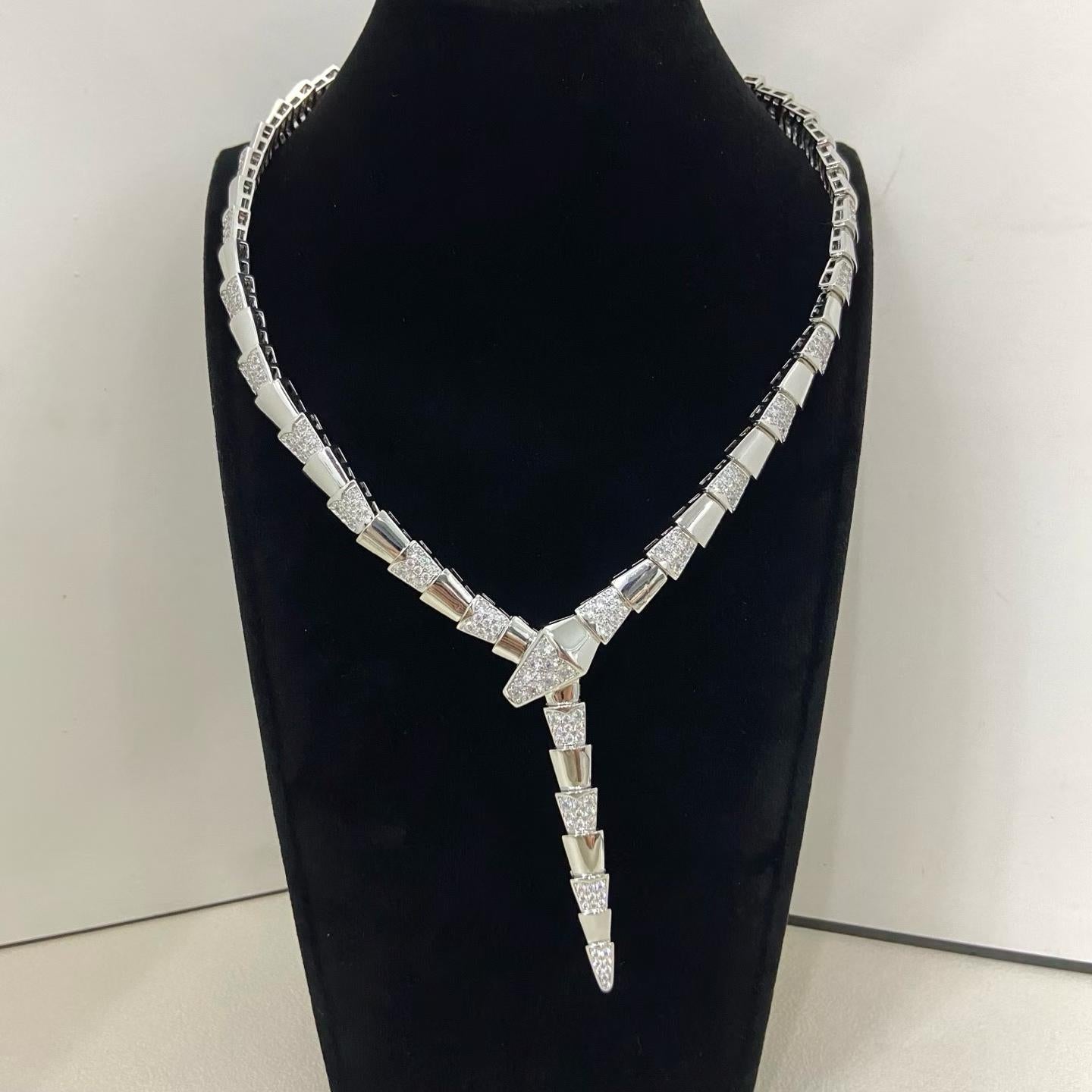 [Triumph Jewelry]NEW WIDE BAND INLAID DIAMOND SNAKE NECKLACE