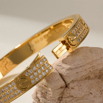 [Triumph Jewelry]LOVE BRACELET 6.1MM DIAMOND-PAVED