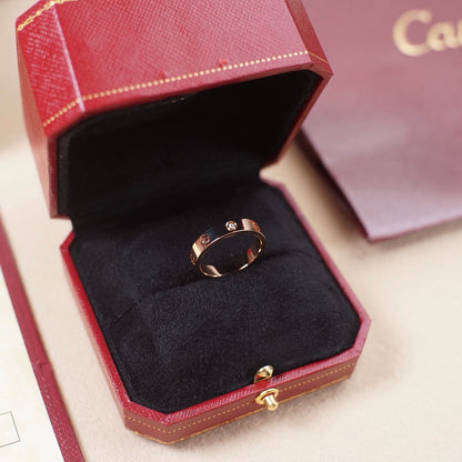 [Triumph Jewelry]LOVE 4MM 1 DIAMOND RING