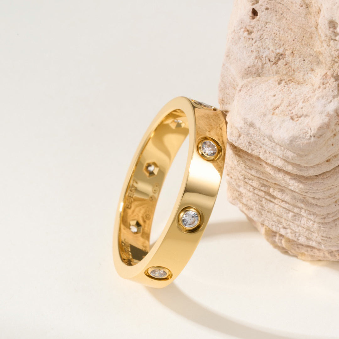 [Triumph Jewelry]LOVE 4MM 8 DIAMOND RING