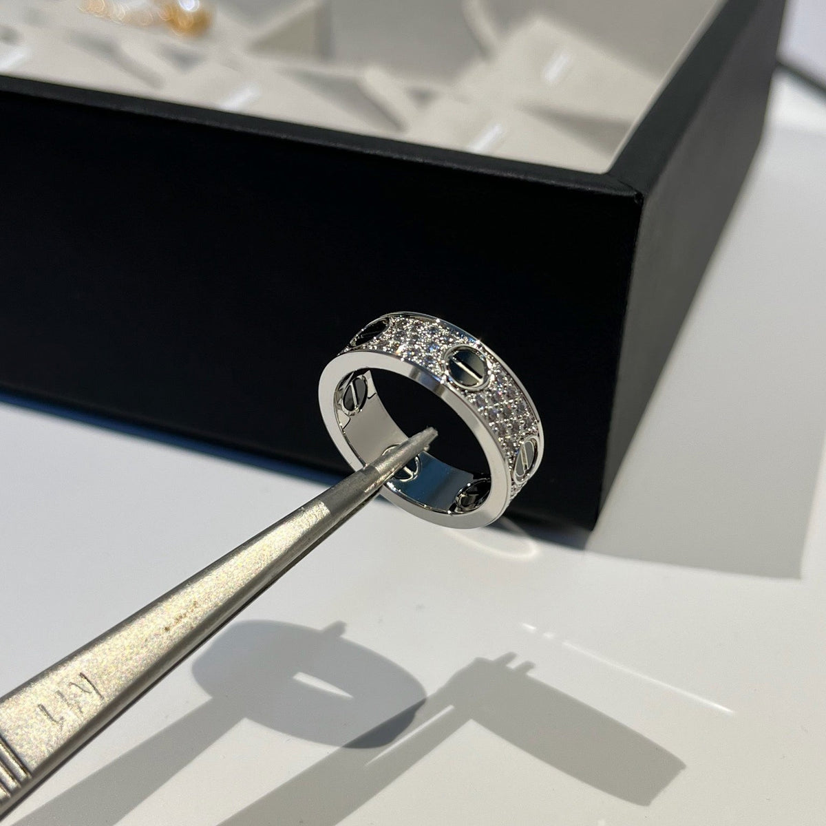 [Triumph Jewelry]LOVE RING 5.5MM DIAMONDS PAVED CERAMIC