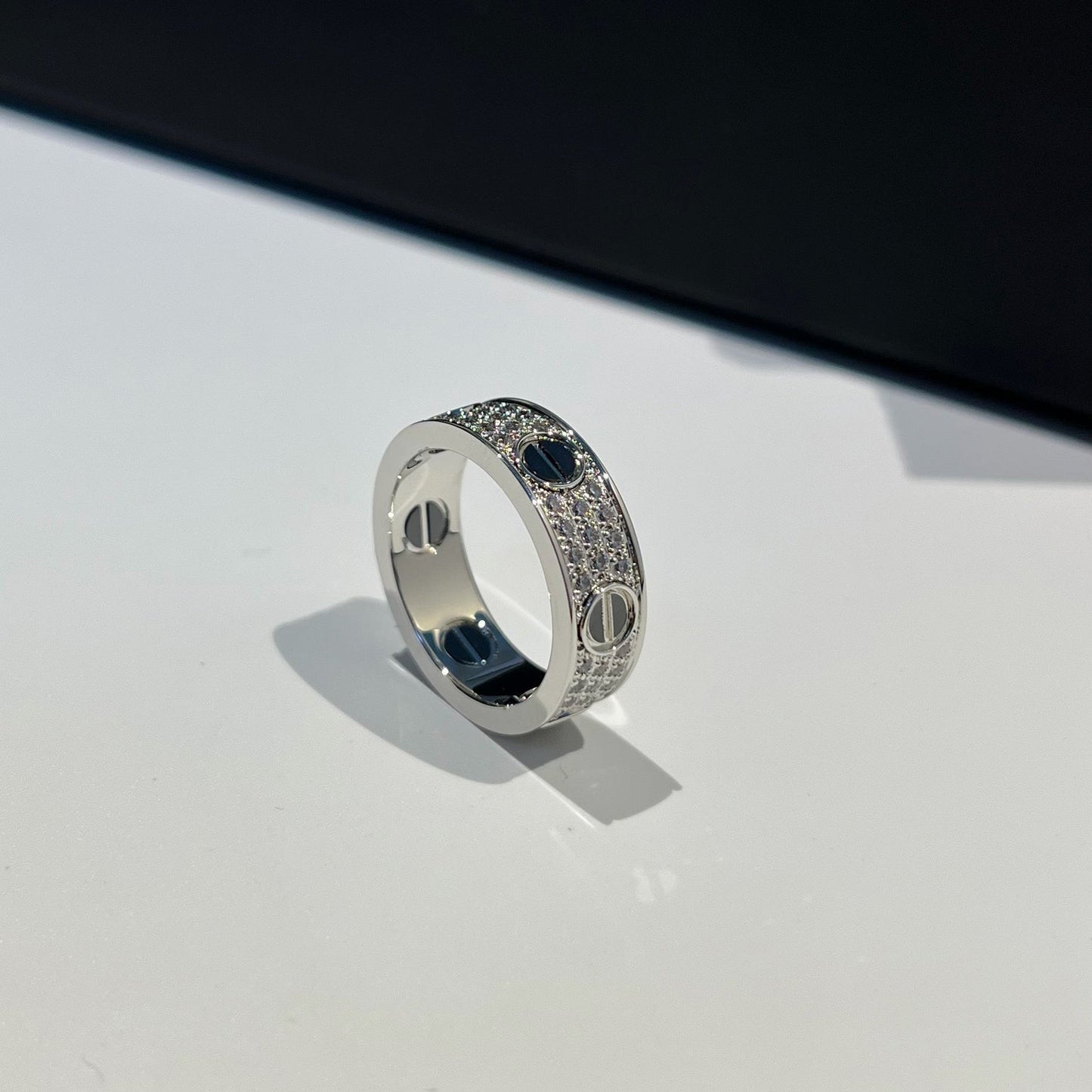 [Triumph Jewelry]LOVE RING 5.5MM DIAMONDS PAVED CERAMIC
