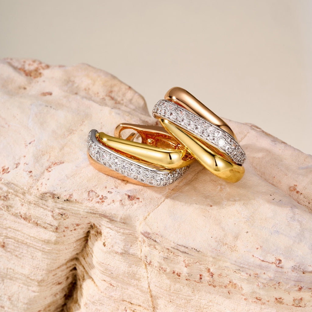[Triumph Jewelry]TRINITY HALF DIAMOND  CUSHION EARRINGS