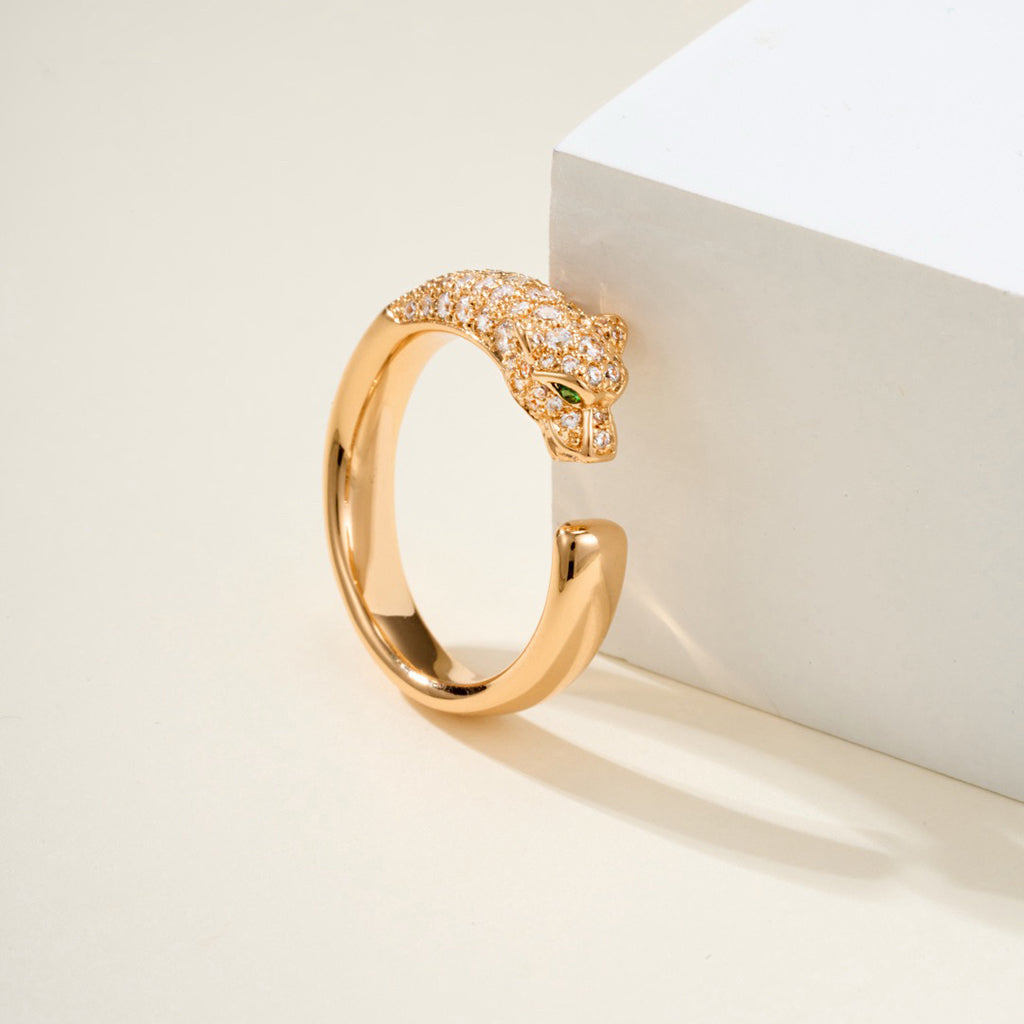 [Triumph Jewelry]PANTHERE HALF DIAMOND SMALL RING