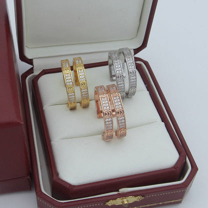 [Triumph Jewelry]LOVE EARRINGS 3.6MM DIAMOND PAVED