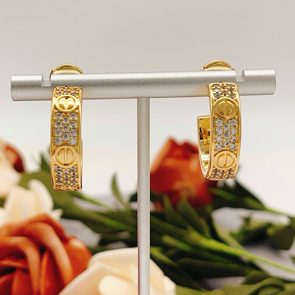 [Triumph Jewelry]LOVE 5.5MM DIAMOND PAVED EARRINGS