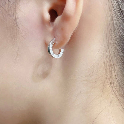[Triumph Jewelry]LOVE MINI EARRINGS