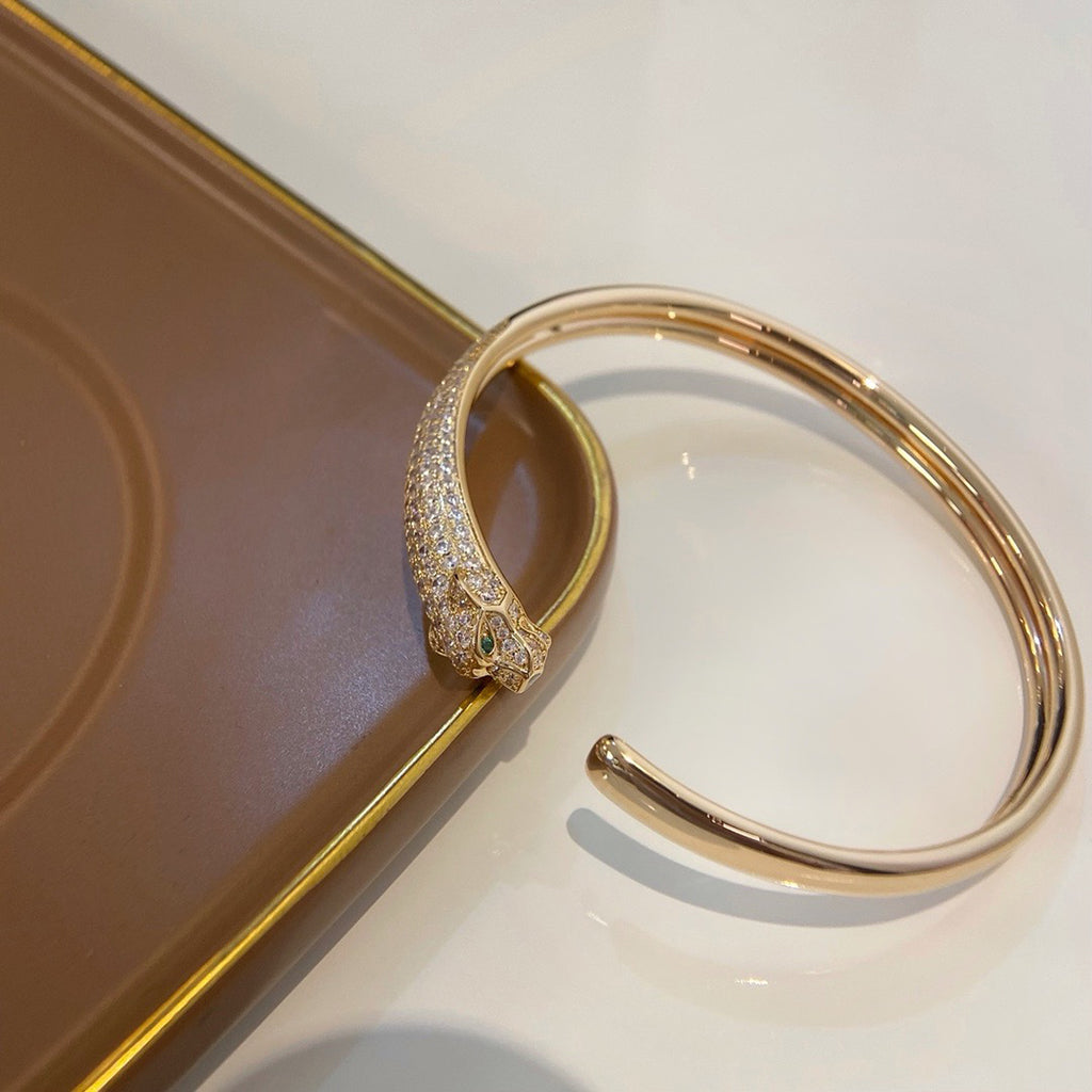 [Triumph Jewelry]PANTHERE HALF DIAMOND OPEN BRACELET