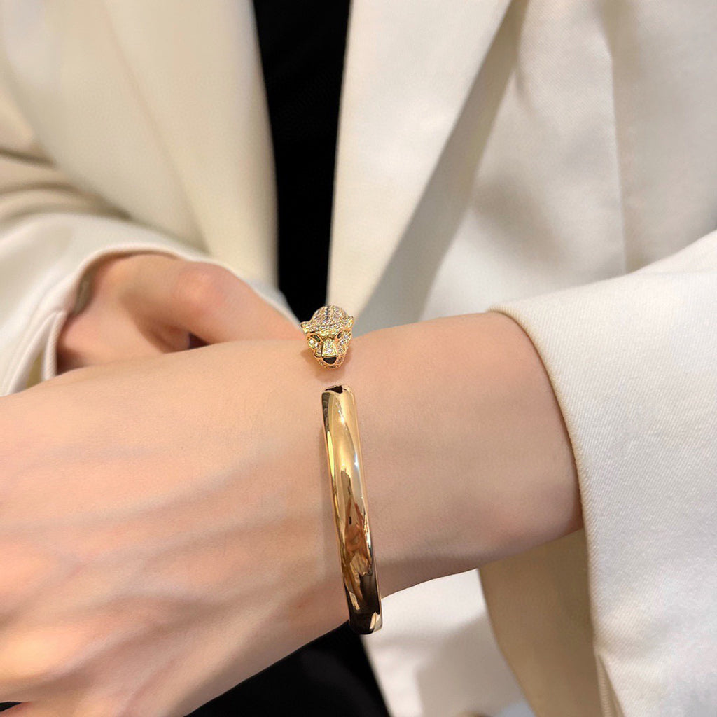 [Triumph Jewelry]PANTHERE HALF DIAMOND OPEN BRACELET