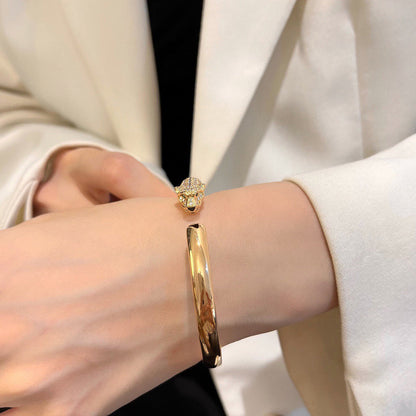 [Triumph Jewelry]PANTHERE HALF DIAMOND OPEN BRACELET