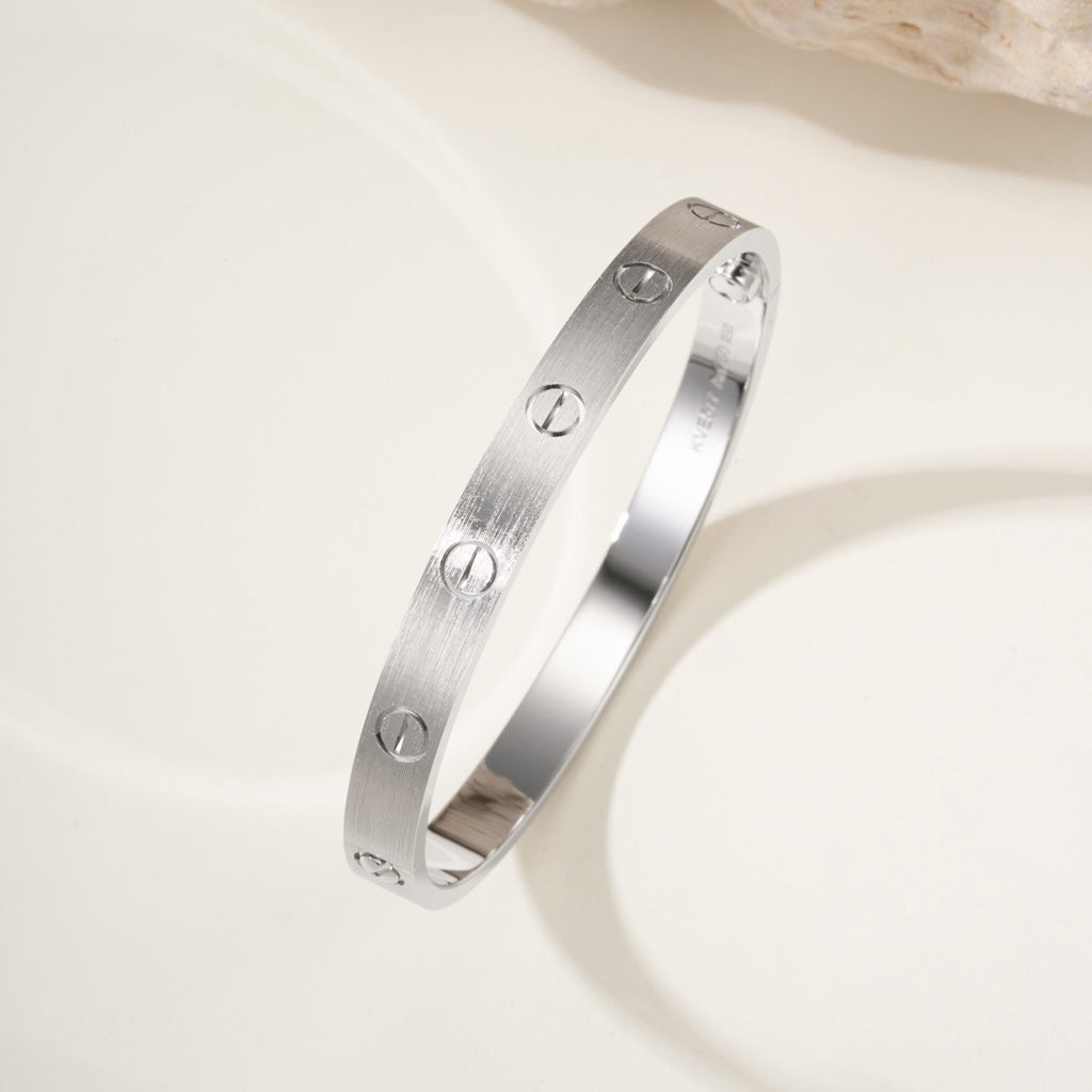 [Triumph Jewelry]LOVE BRACELET 6.1MM BRUSHED
