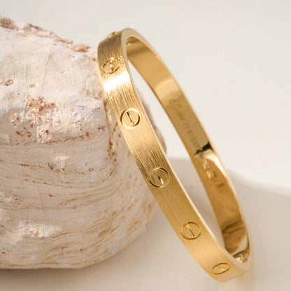 [Triumph Jewelry]LOVE BRACELET 6.1MM BRUSHED