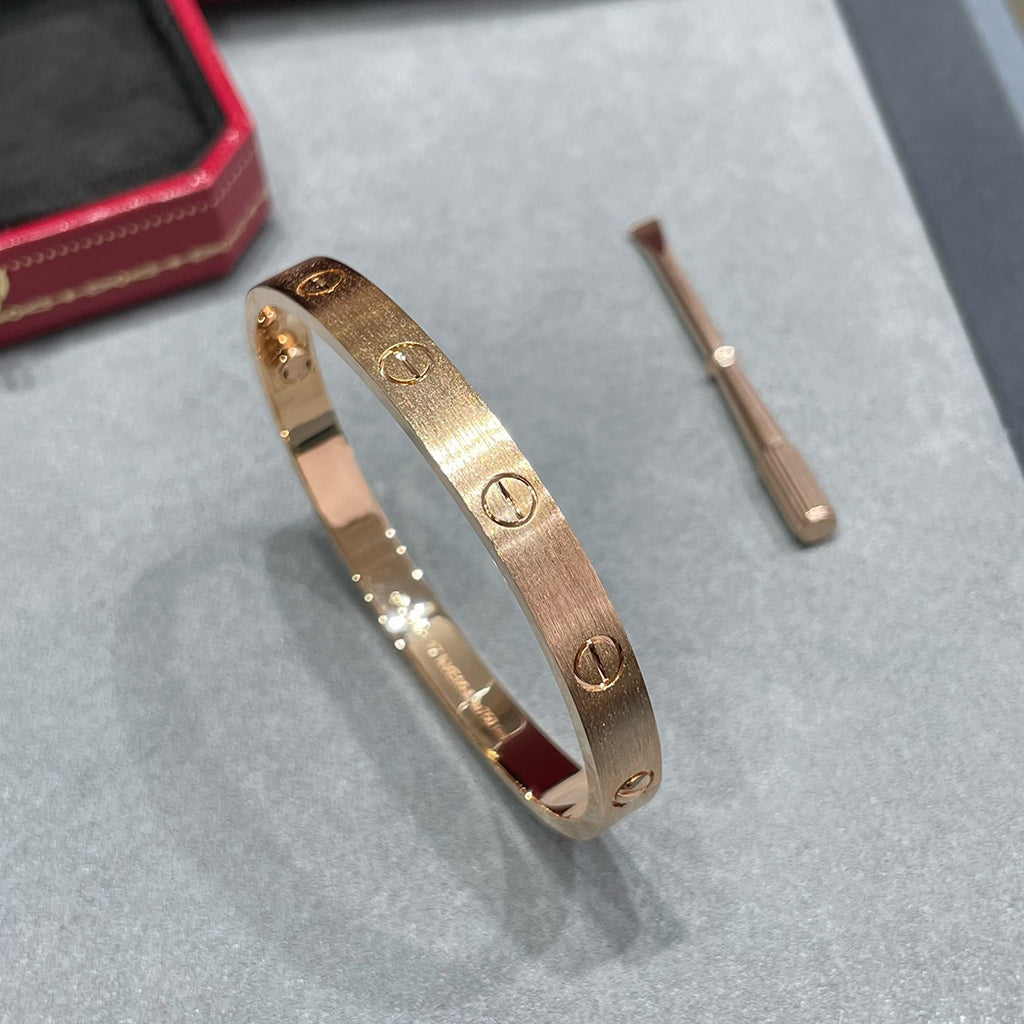 [Triumph Jewelry]LOVE BRACELET 6.1MM BRUSHED