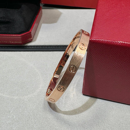 [Triumph Jewelry]LOVE BRACELET 6.1MM BRUSHED