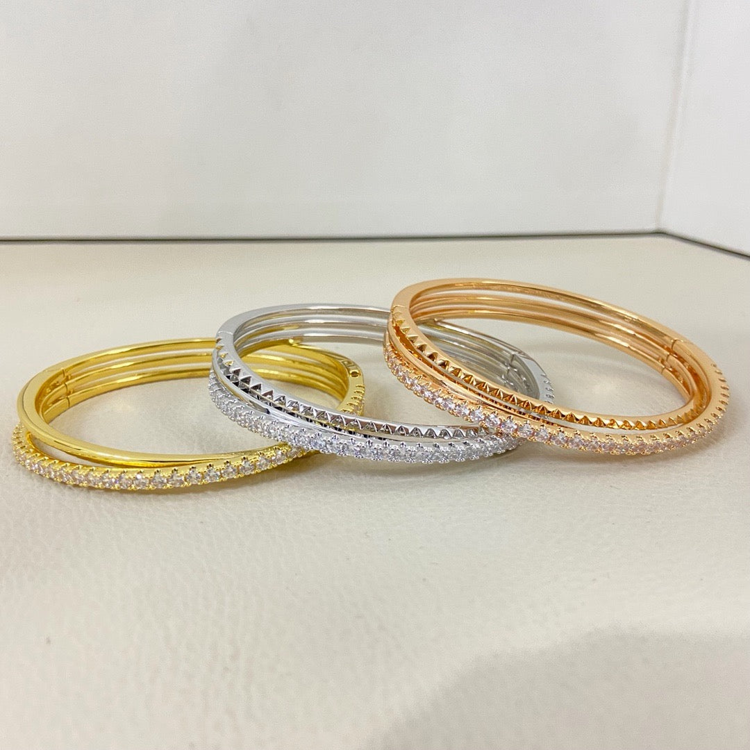 [Triumph Jewelry]ETINCELLE HALF-PAVED DIAMOND BRACELET