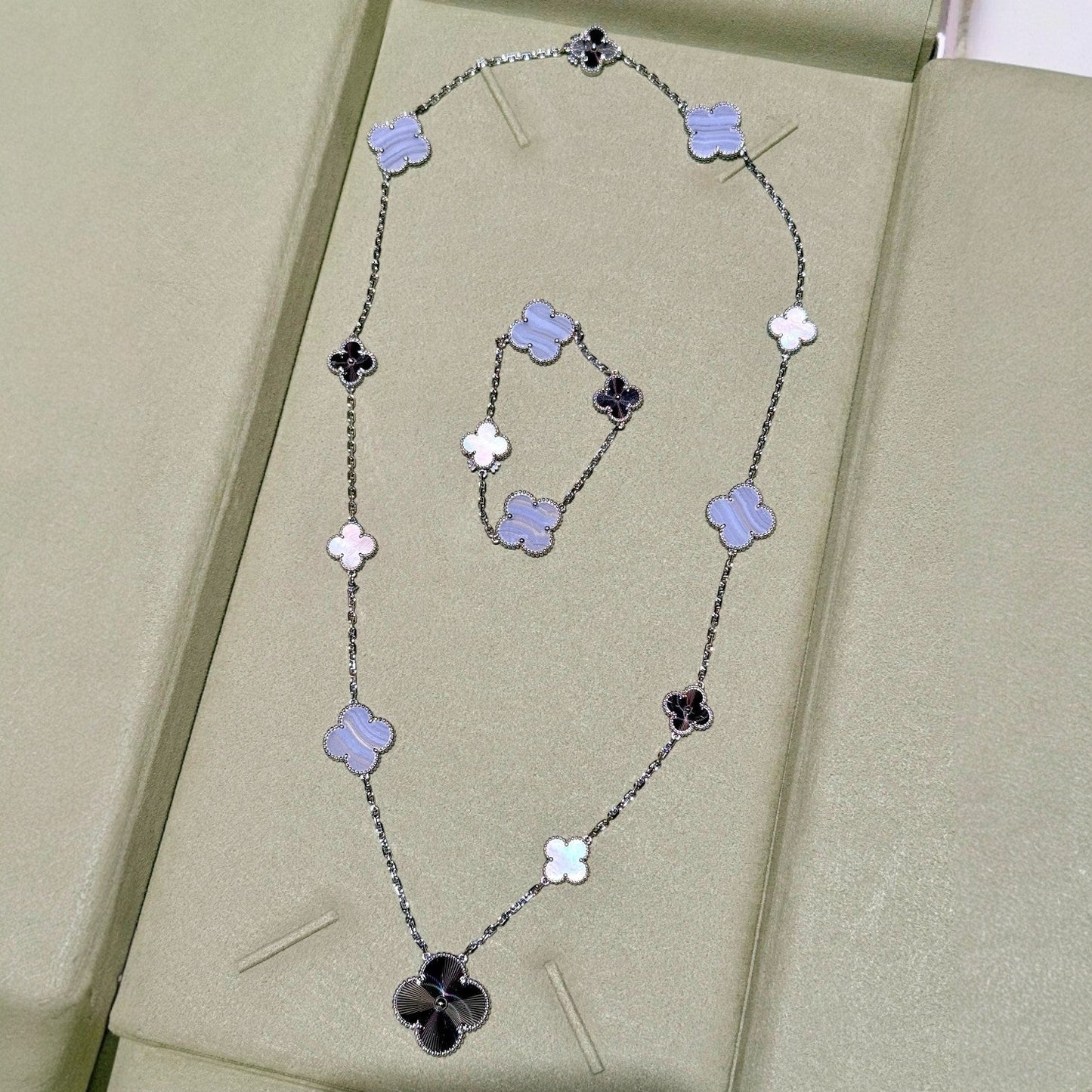 [Triumph Jewelry]DETACHABLE CLOVER 15(11+4) FLOWER SILVER NECKLACE SET